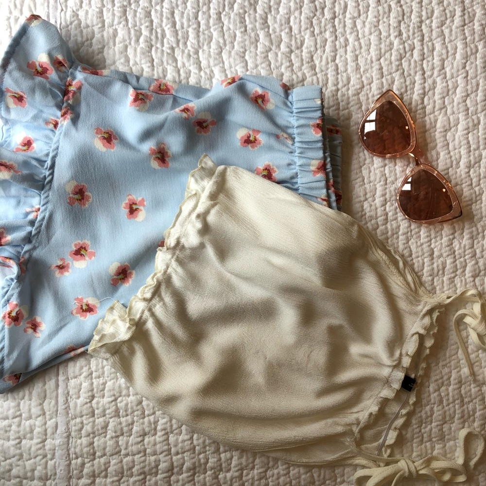 Combo cream crop top and floral high waist short